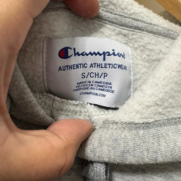 Champion Women's Grey Hoodie - Picture 2 of 4
